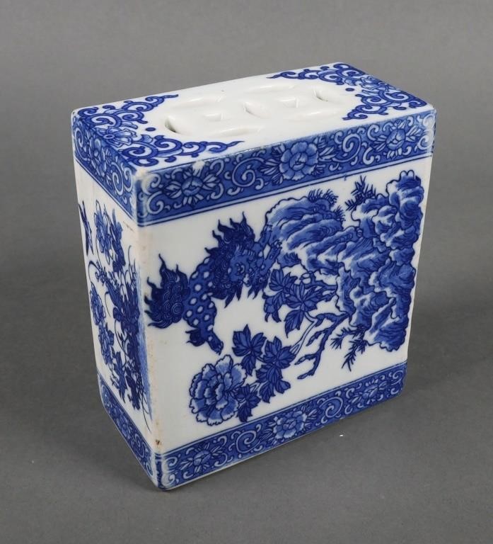 ANTIQUE CHINESE BLUE WHITE