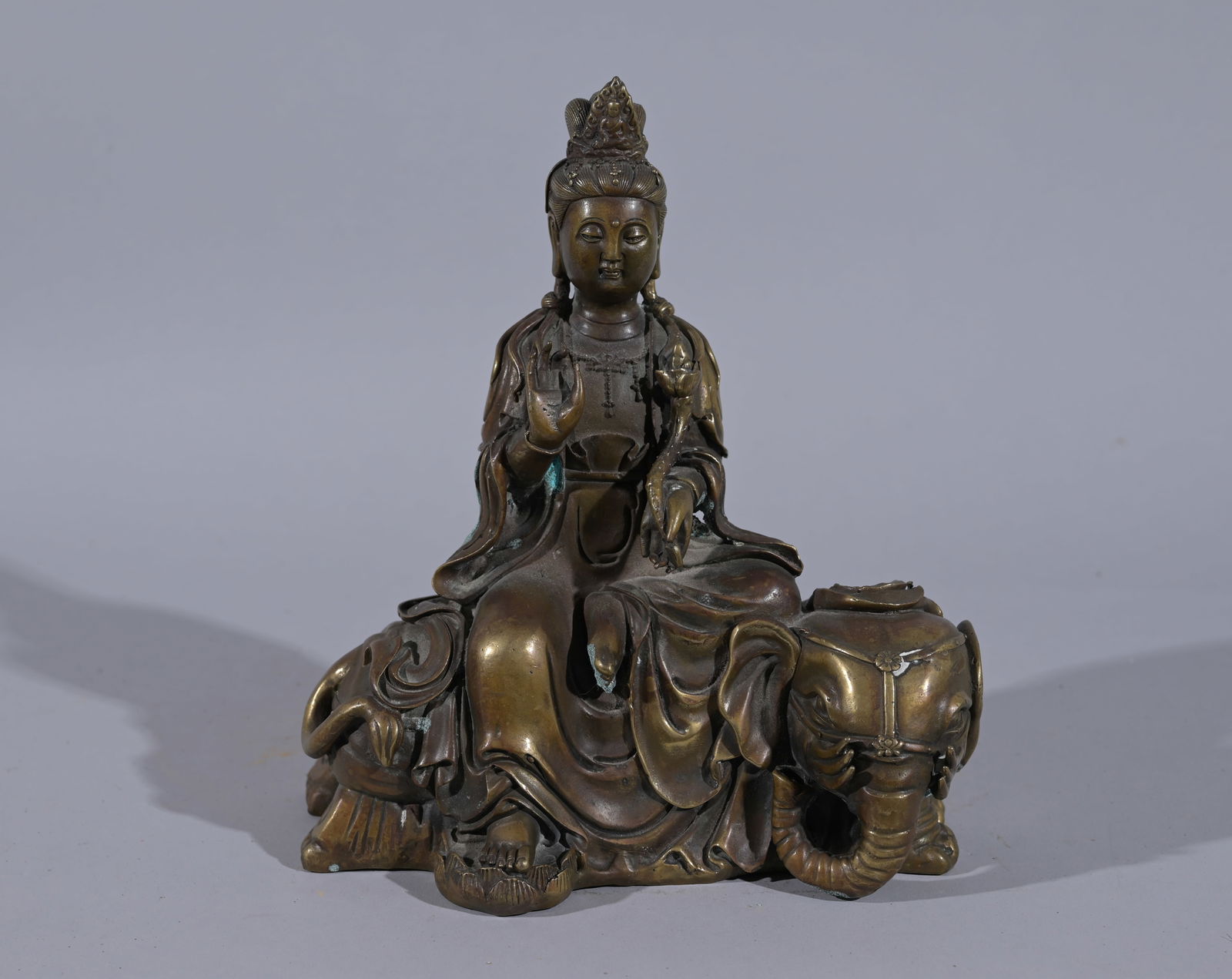 ANTIQUE CHINESE BRONZE BUDDHA-