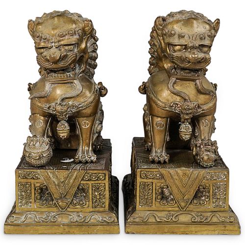 ANTIQUE CHINESE BRONZE FOO LIONS ON