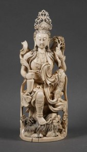 ANTIQUE CHINESE CARVED IVORY G