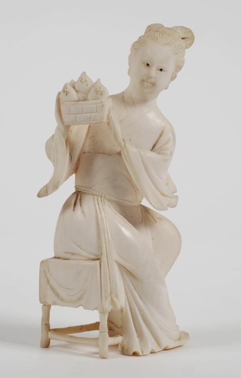 ANTIQUE CHINESE CARVED IVORY