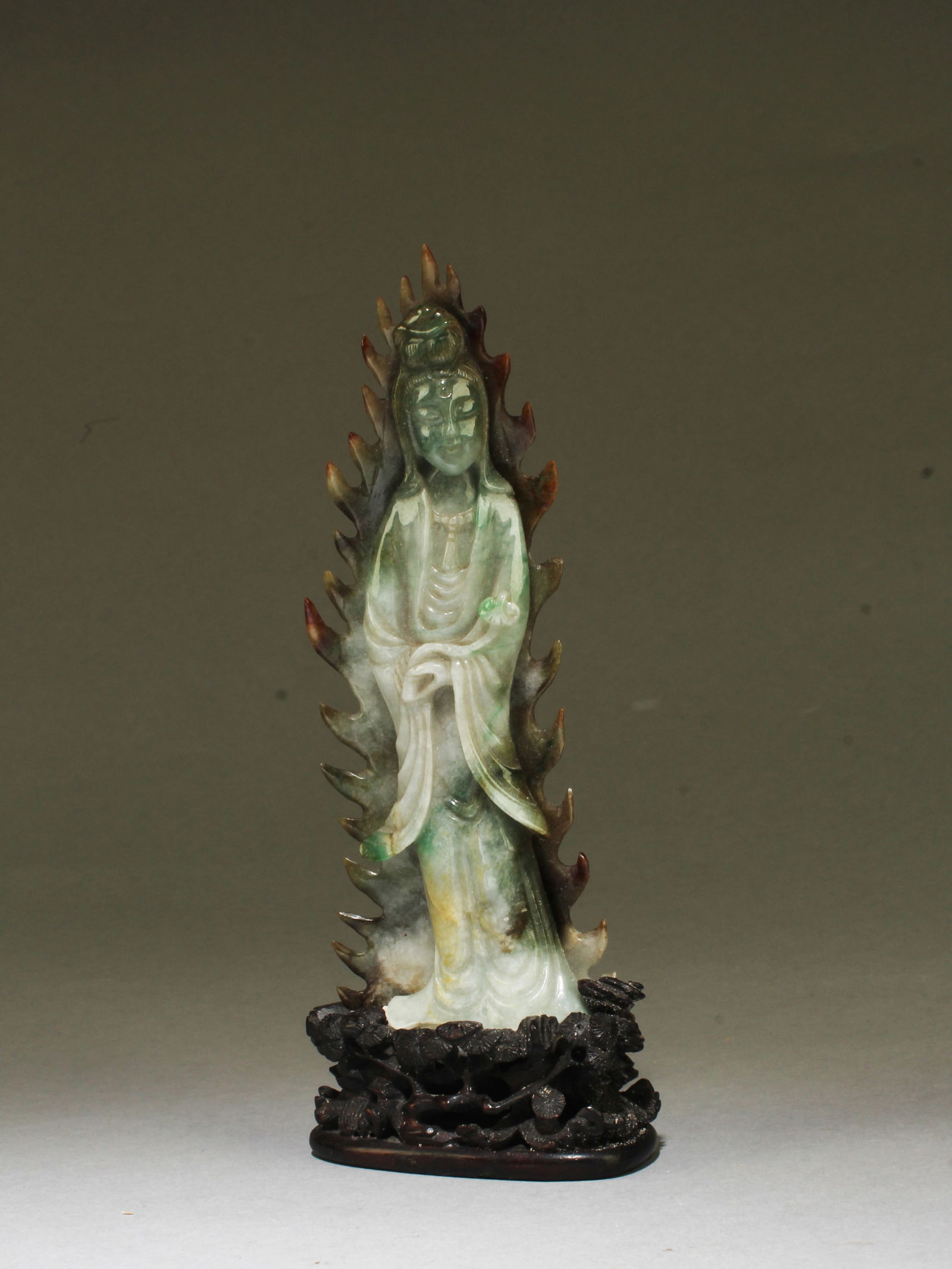 ANTIQUE CHINESE CARVED JADE GUANYIN