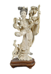 ANTIQUE CHINESE CARVING OF A Q