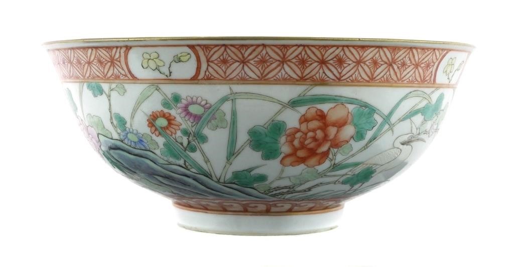 ANTIQUE CHINESE FAMILLE ROSE
