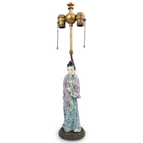 ANTIQUE CHINESE FAMILLE ROSE