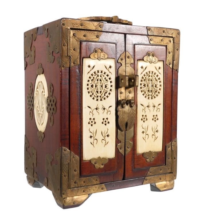 ANTIQUE CHINESE JEWELRY