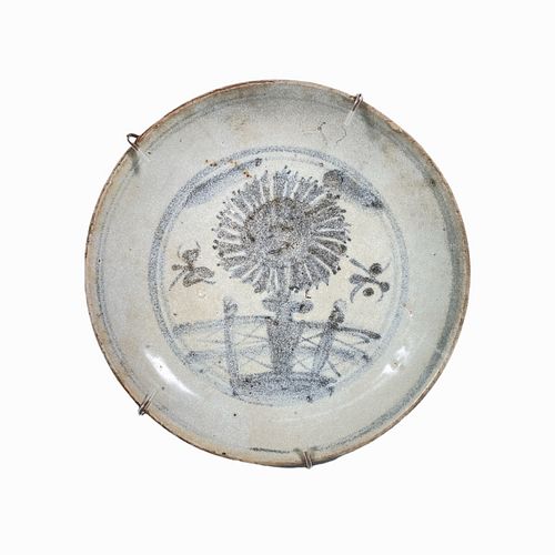ANTIQUE CHINESE MING BLUE & WHITE