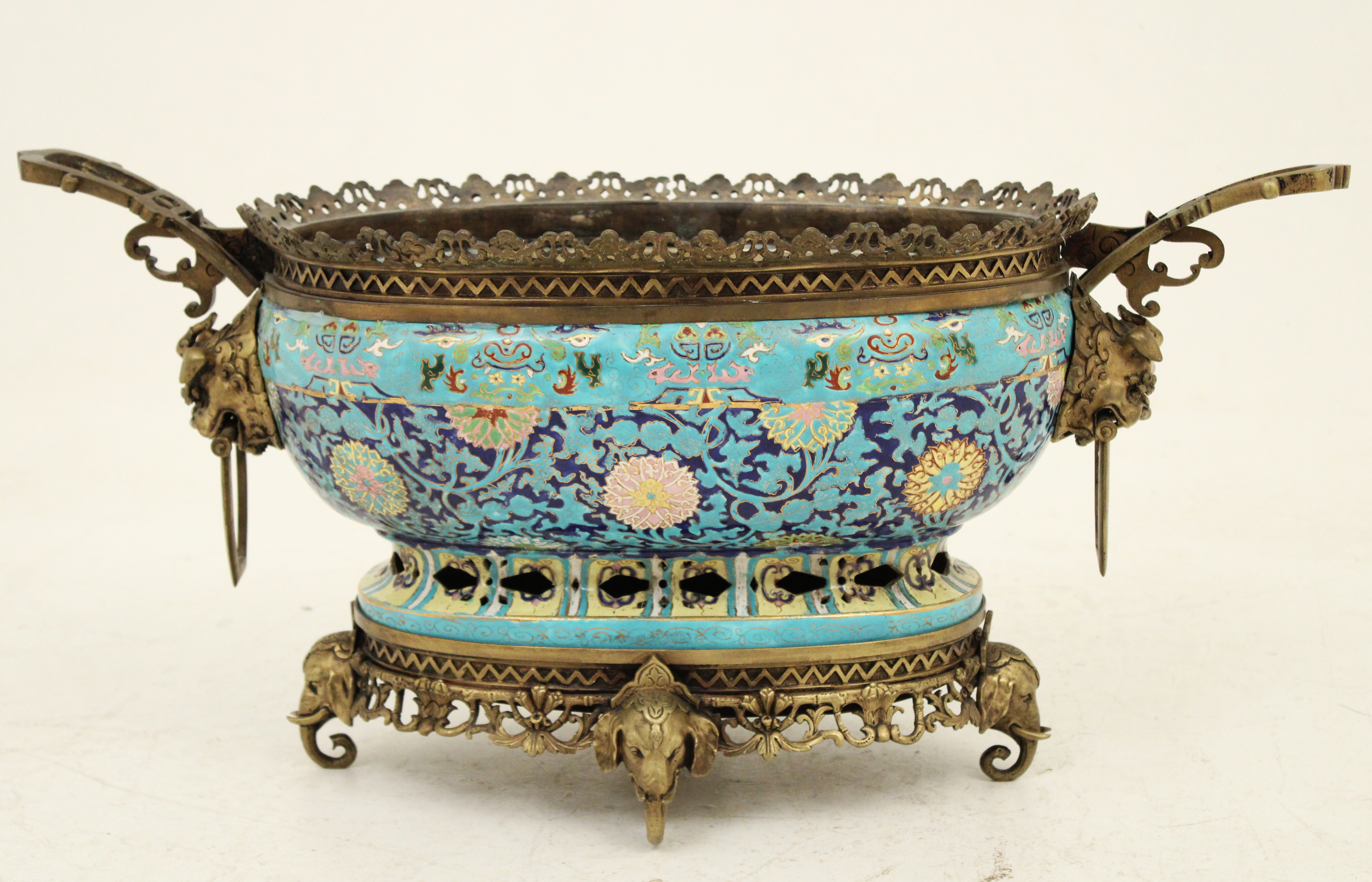 ANTIQUE CHINESE OVAL PORCELAIN
