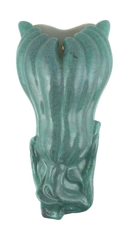 ANTIQUE CHINESE WALL VASEAntique
