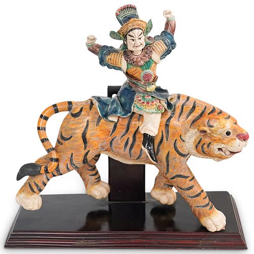 ANTIQUE CHINESE WUCAI TERRACOTTA