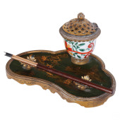 ANTIQUE CHINOISERIE PORCELAIN