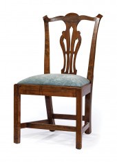 ANTIQUE CHIPPENDALE-STYLE WALN