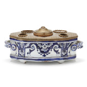 ANTIQUE CONTINENTAL BLUE AND W