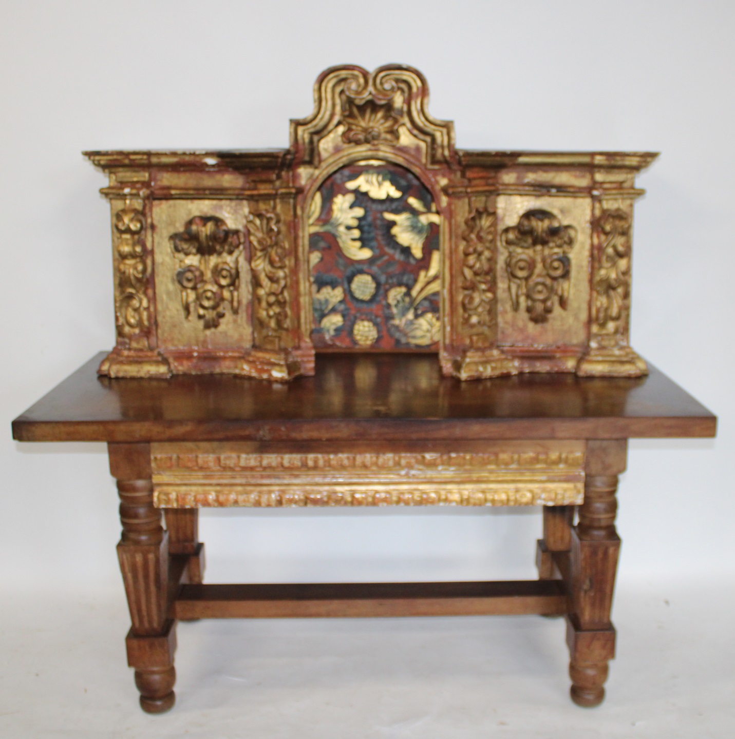 ANTIQUE CONTINENTAL CARVED, GILT