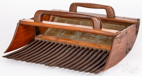 ANTIQUE CRANBERRY SCOOPAntique