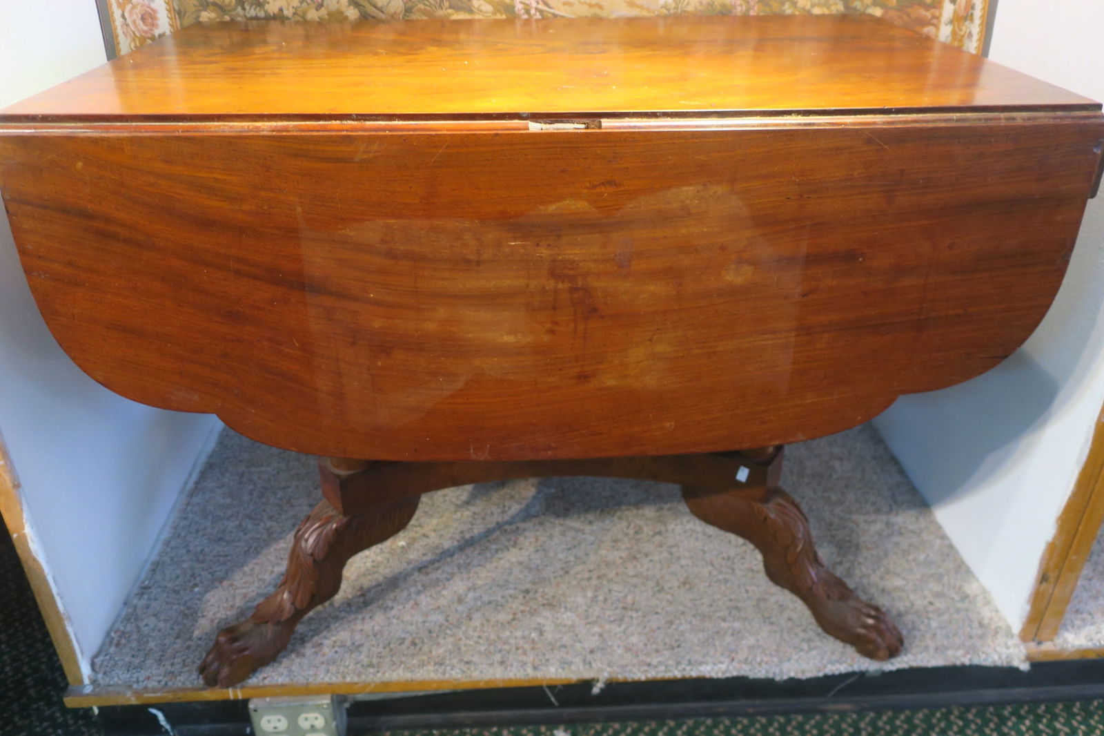 ANTIQUE DROP LEAF TABLE WITH SHAPED