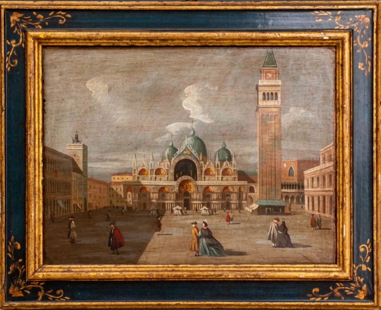 ANTIQUE DUCAL PALACE COURTYARD