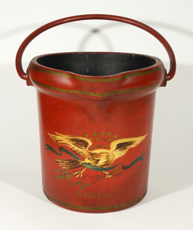 ANTIQUE ENGINE 2 FIBER FIREMAN FIRE