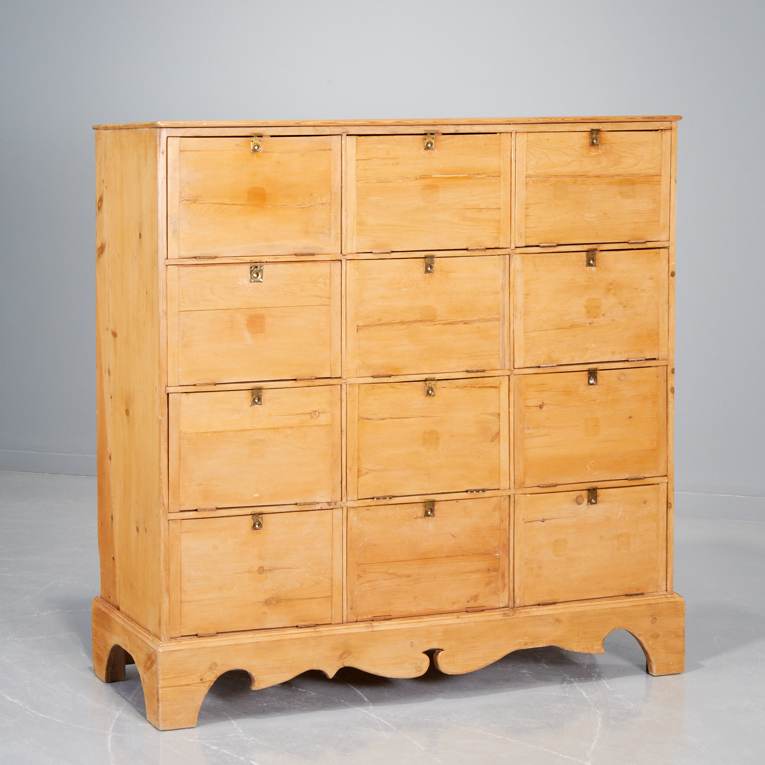 ANTIQUE ENGLISH CARVED PINE