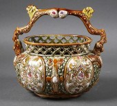 ANTIQUE ENGLISH MAJOLICA POTTE