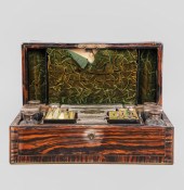 Antique English necessaire dre