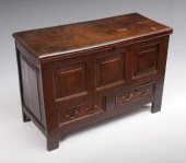 ANTIQUE ENGLISH OAK BLANKET CH