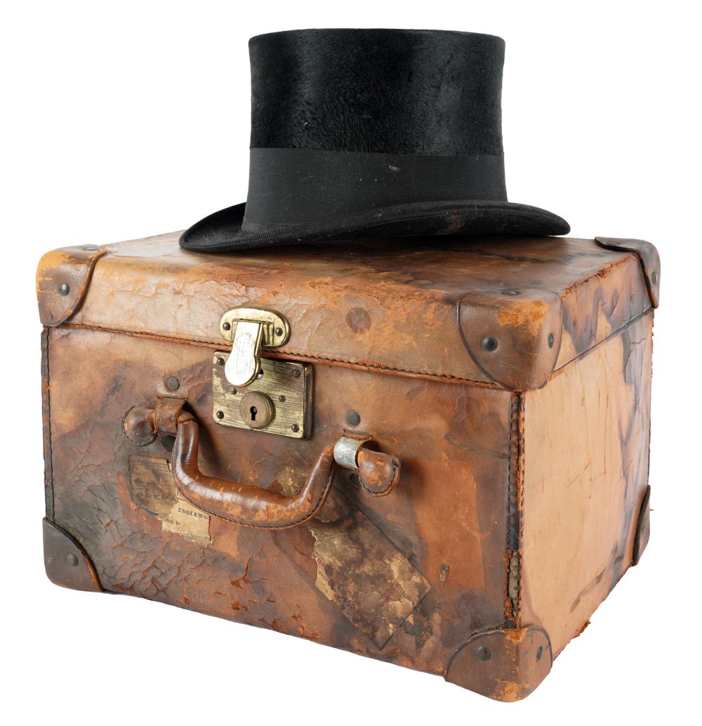 ANTIQUE ENGLISH TOP HATbeaver, with