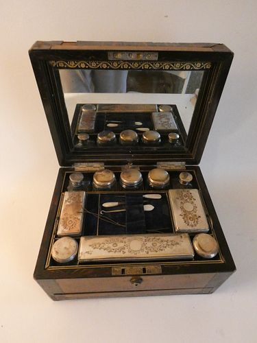 ANTIQUE ENGLISH VANITY BOX19th