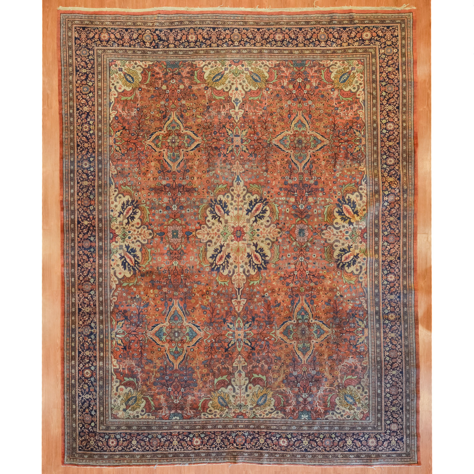 ANTIQUE FARAGHAN SAROUK RUG,