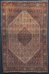 ANTIQUE FEREGHAN SAROUK RUG -