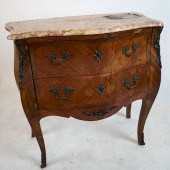 ANTIQUE FRENCH BOMBE COMMODETu