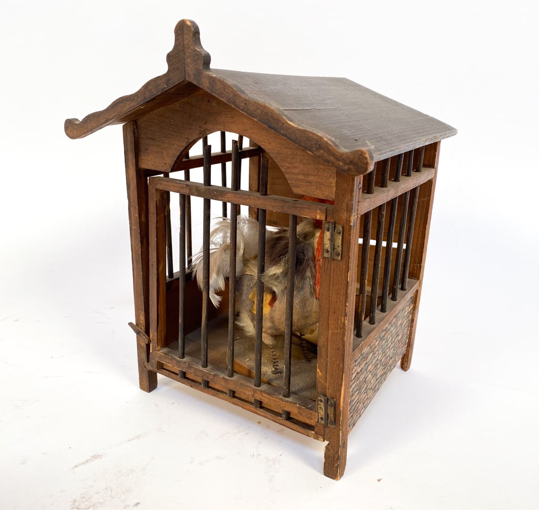 ANTIQUE GEMRAN CHICKEN SQUEAK TOYIn