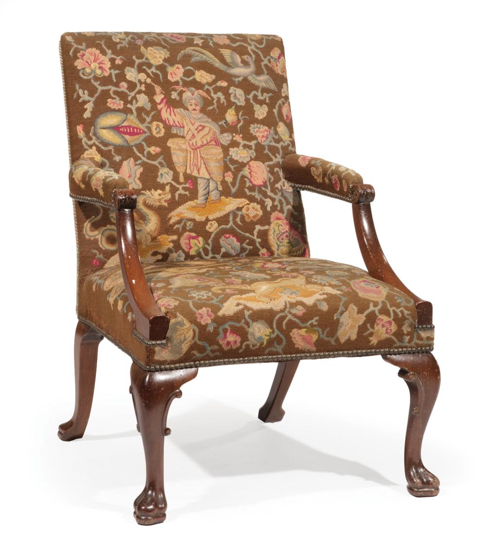 ANTIQUE GEORGIAN-STYLE MAHOGANY