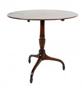 ANTIQUE GEORGIAN-STYLE OAK TRI
