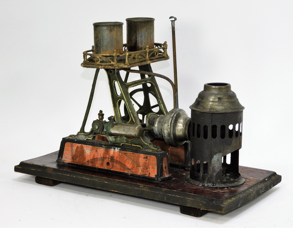 ANTIQUE GERMAN VERTICLE STEAM