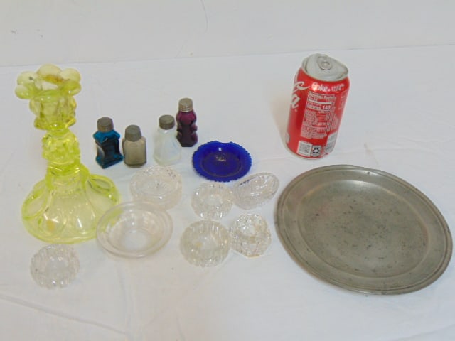 ANTIQUE GLASS LOT, SANDWICH GLASS