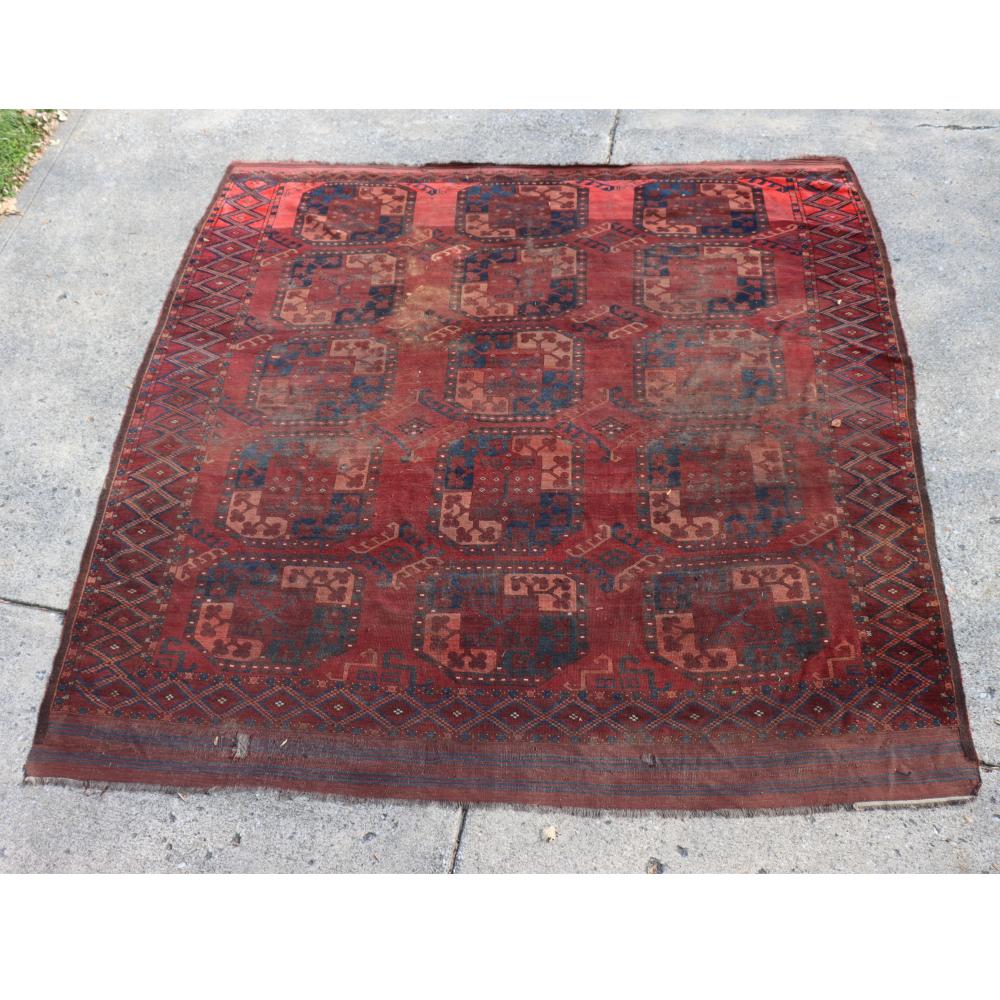 ANTIQUE HAND KNOTTED ESTATE RUG /