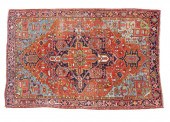ANTIQUE HERIZ PERSIAN CARPETAn