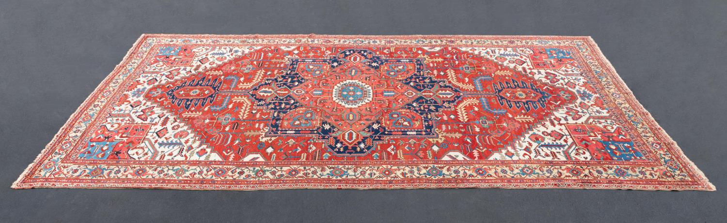 ANTIQUE HERIZ SERAPI PALACE RUG,