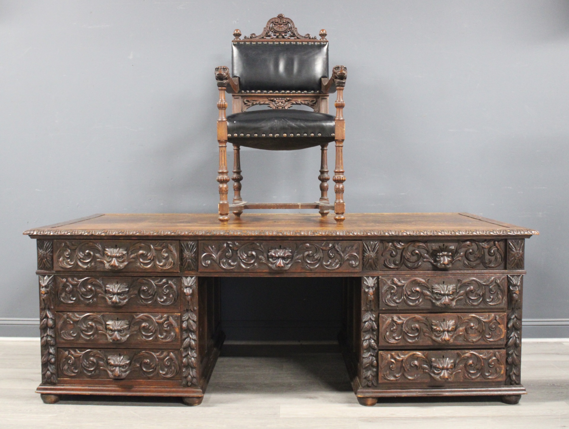ANTIQUE HIGHLY & FINELY CARVED