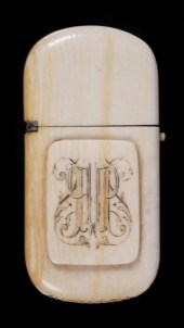 ANTIQUE IVORY VESTA MATCH SAFE