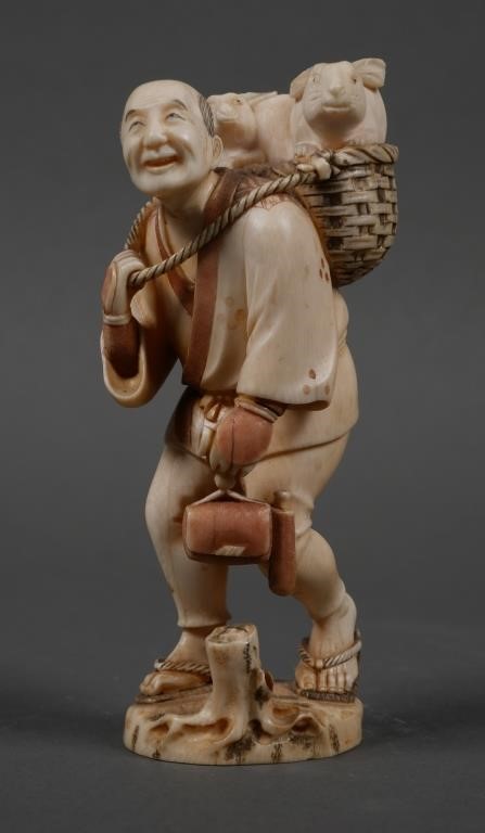 ANTIQUE JAPANESE IVORY CARVED