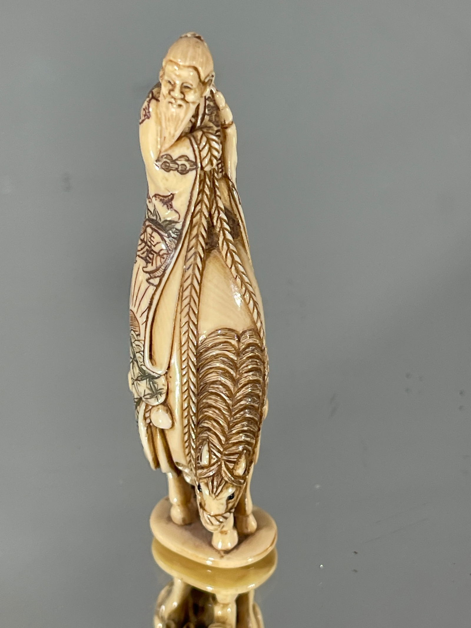 ANTIQUE JAPANESE NETSUKEToba