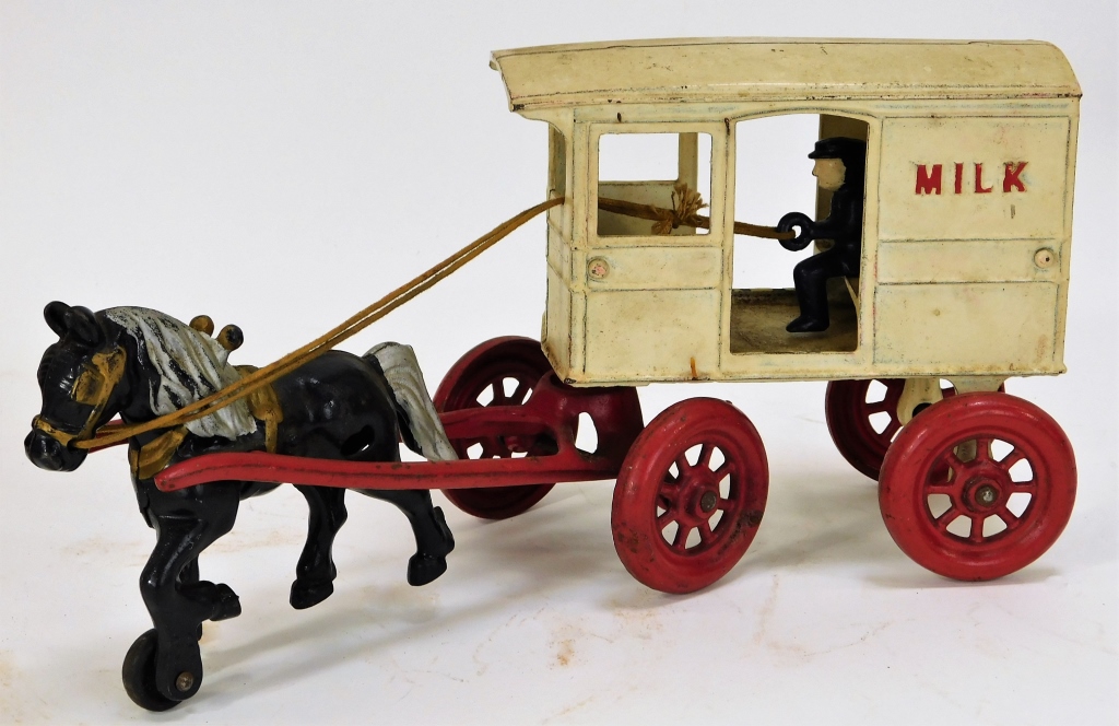 ANTIQUE KENTON CAST IRON MILK TRUCK
