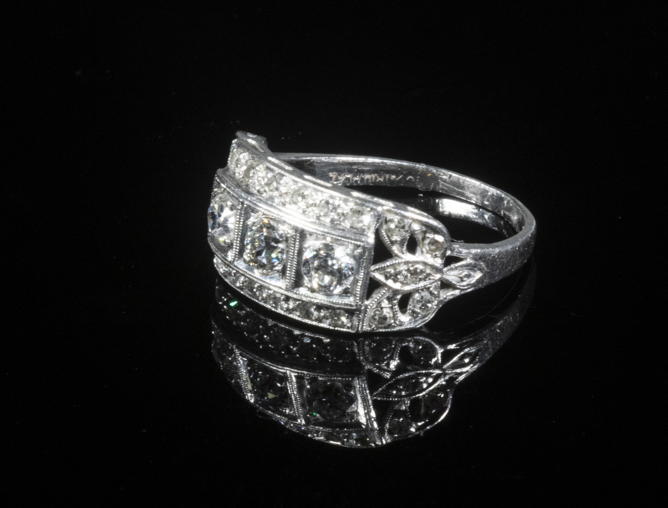 ANTIQUE LADIES PLATINUM DIAMOND
