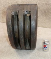 ANTIQUE LARGE SHIPS PULLEY BLO