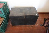 ANTIQUE LIFT-TOP WOOD TOOL BOX