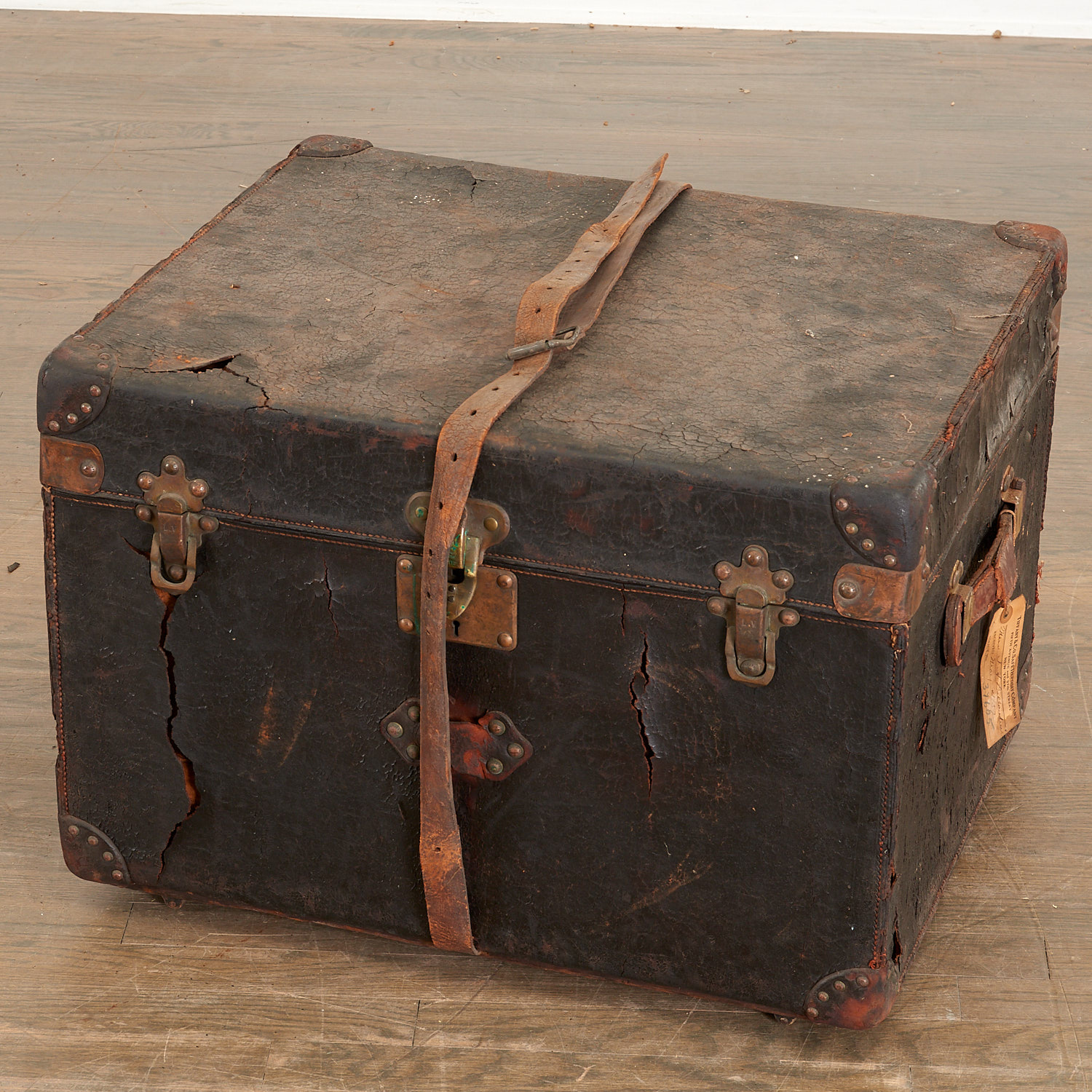 ANTIQUE LOUIS VUITTON SMALL LEATHER