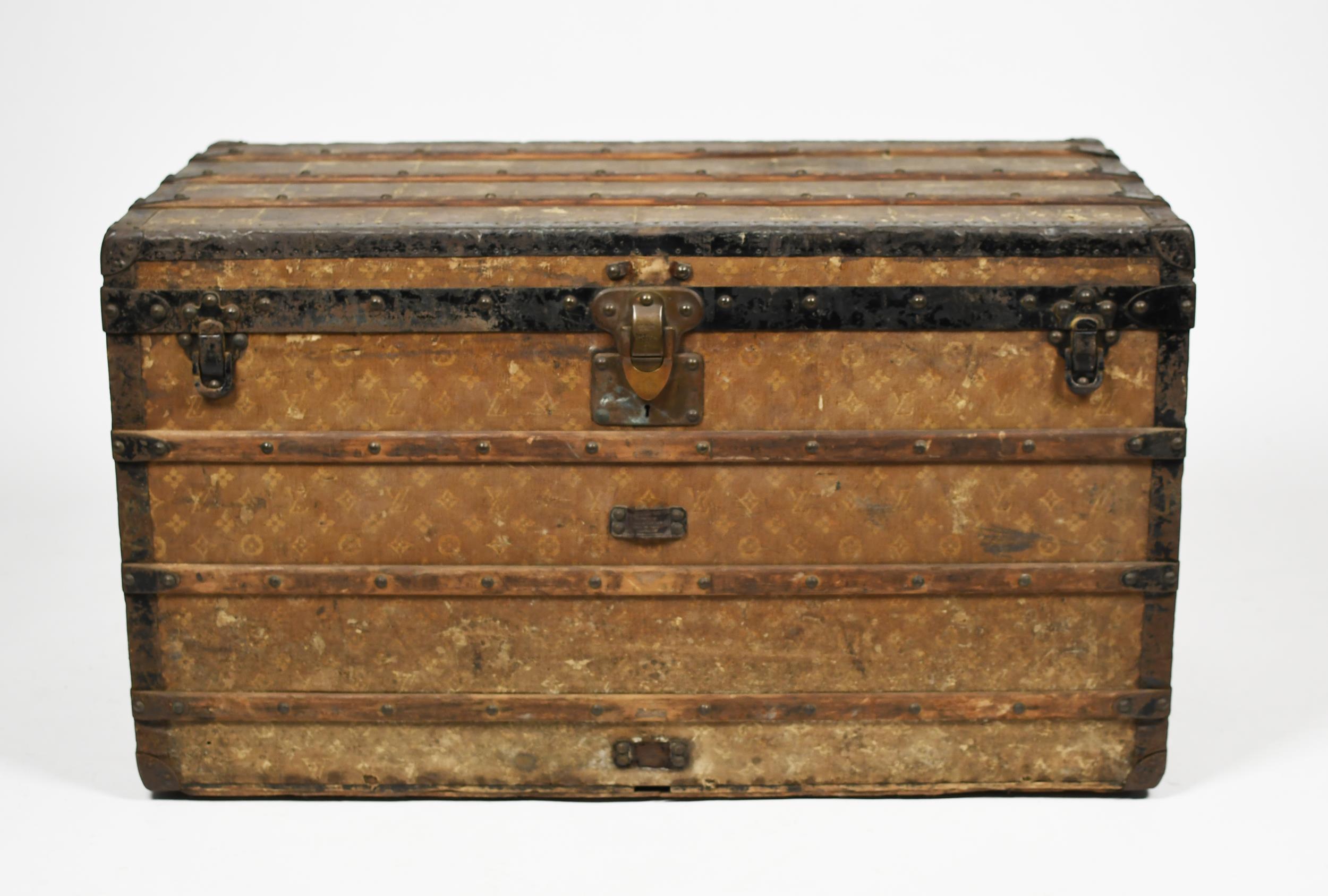 ANTIQUE LOUIS VUITTON STEAMER