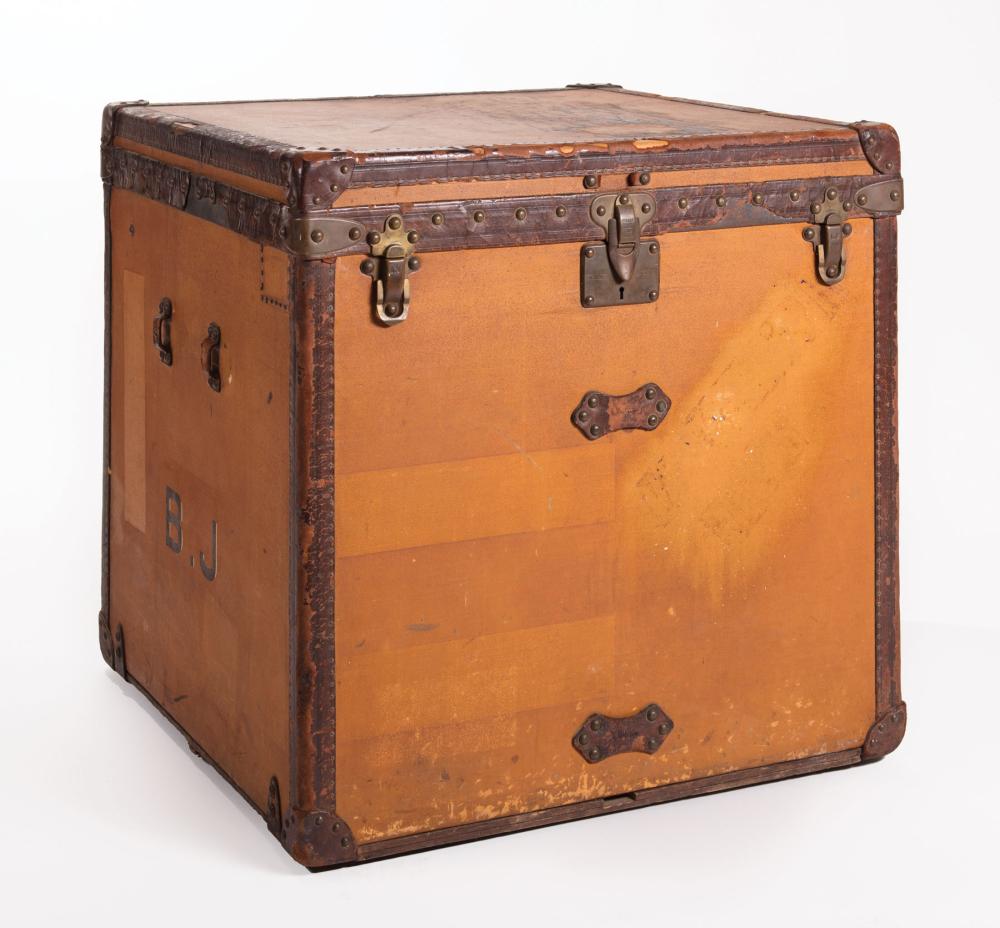 ANTIQUE LOUIS VUITTON